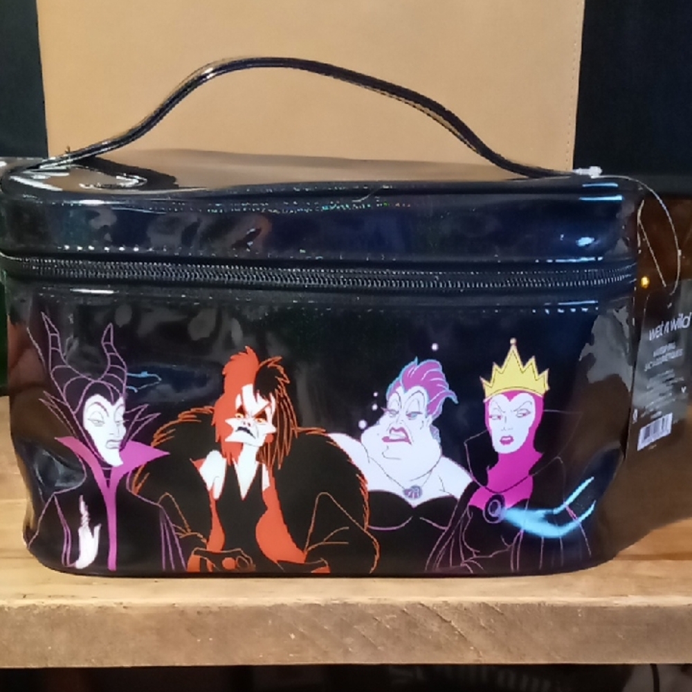 Disney Black Villains Makeup Case With Wet N Wild X Disney Villains Cosmetics